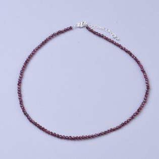 Collier grenat